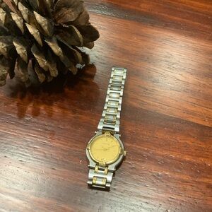 Vintage Gucci Women's Watch ! Needs new battery